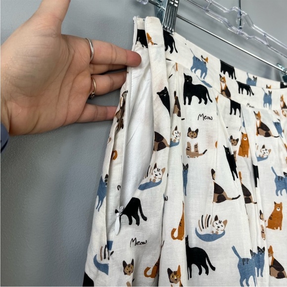 Tulip B Cat Pattern Skirt - Picture 3 of 10